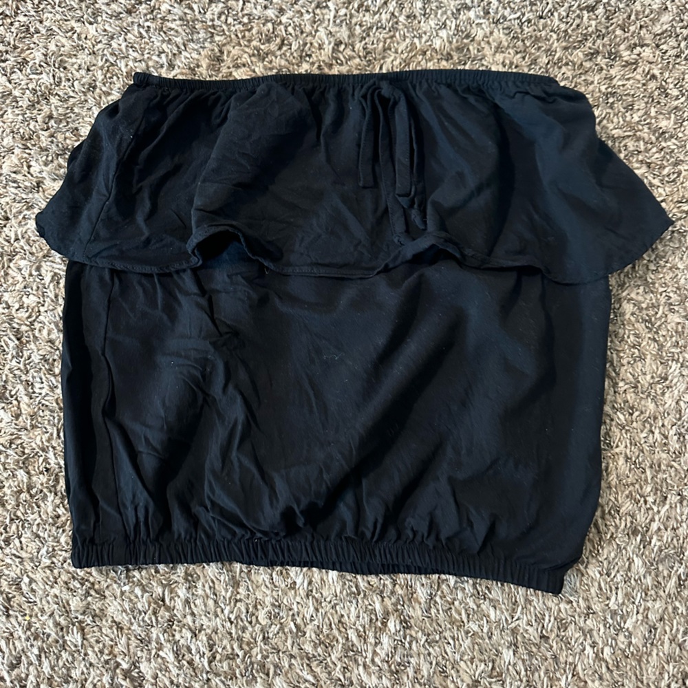 Black crop strapless top